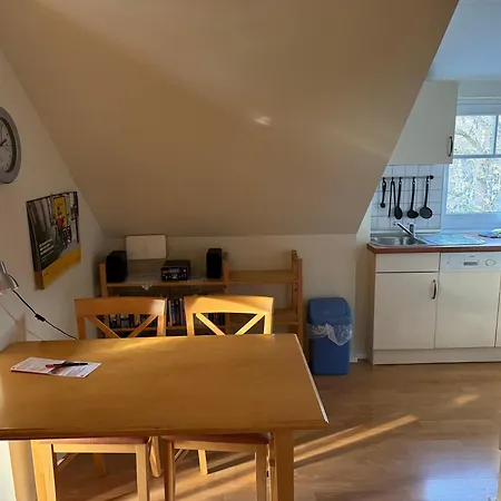 Lägenhet F4 *